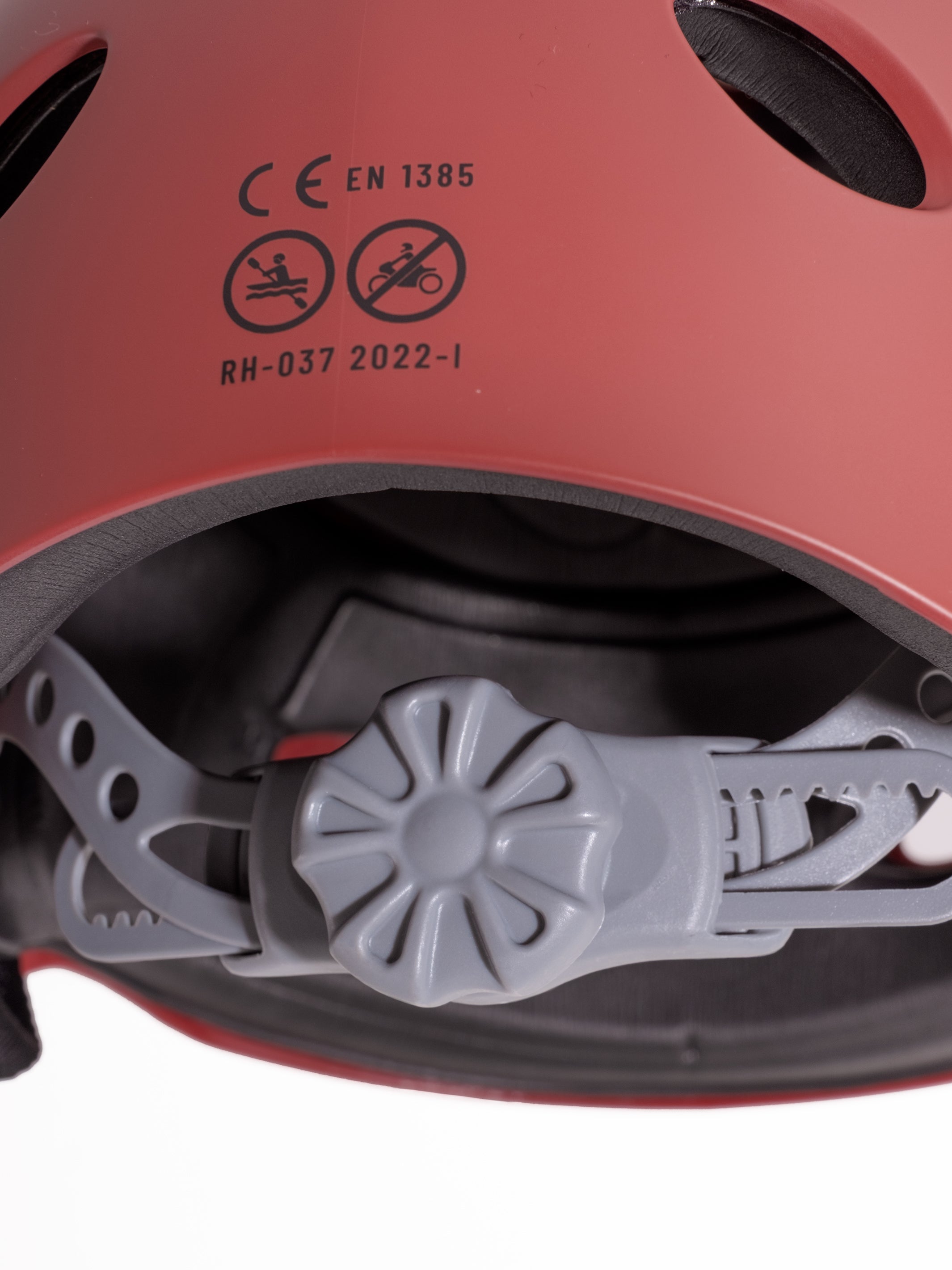 HIKO BUCKAROO V.2 casque kayak norme EN1385