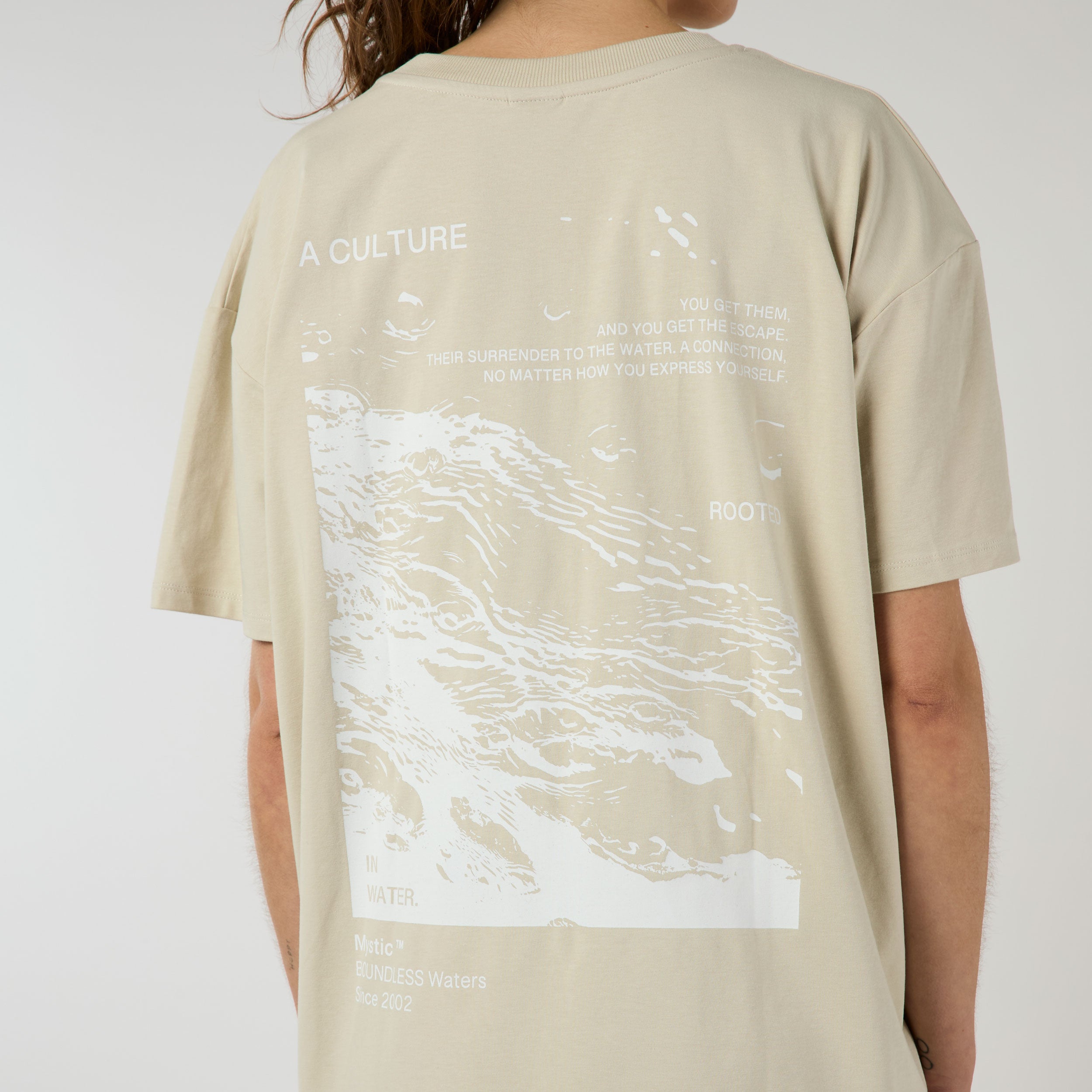 Mystic Surrender t-shirt long femme sable coupe oversize