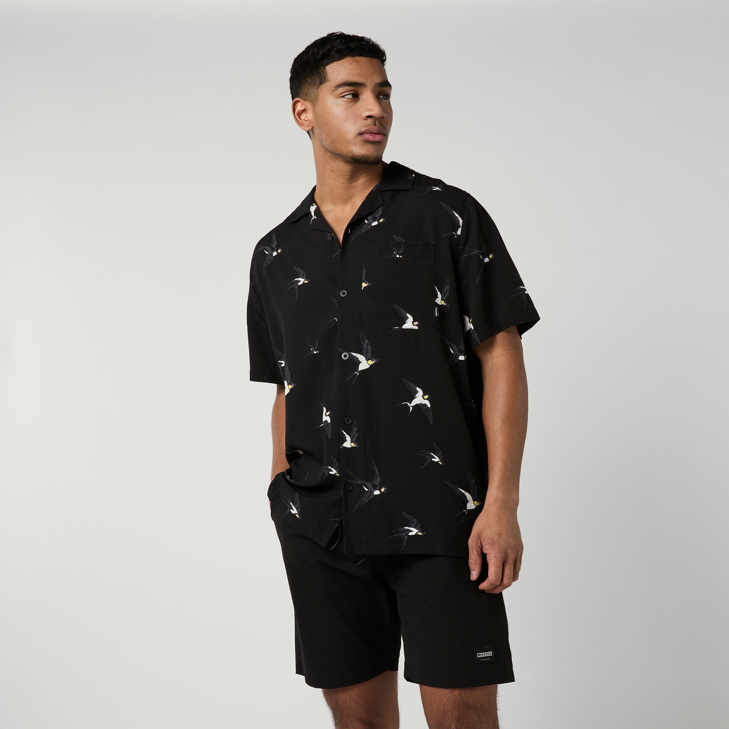 Mystic Ozzy Shirt chemise noire 100% rayonne