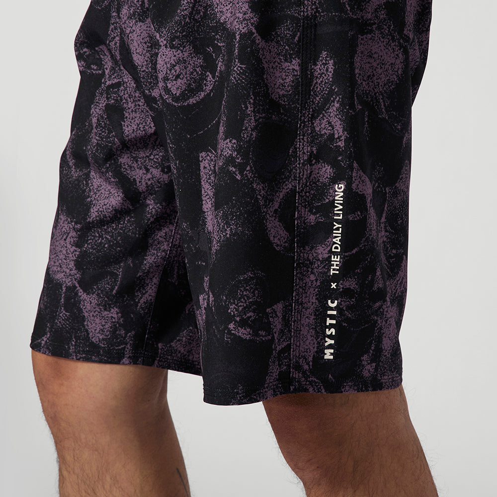 Mystic The Daily Living boardshort Rosewood stretch 4 directions
