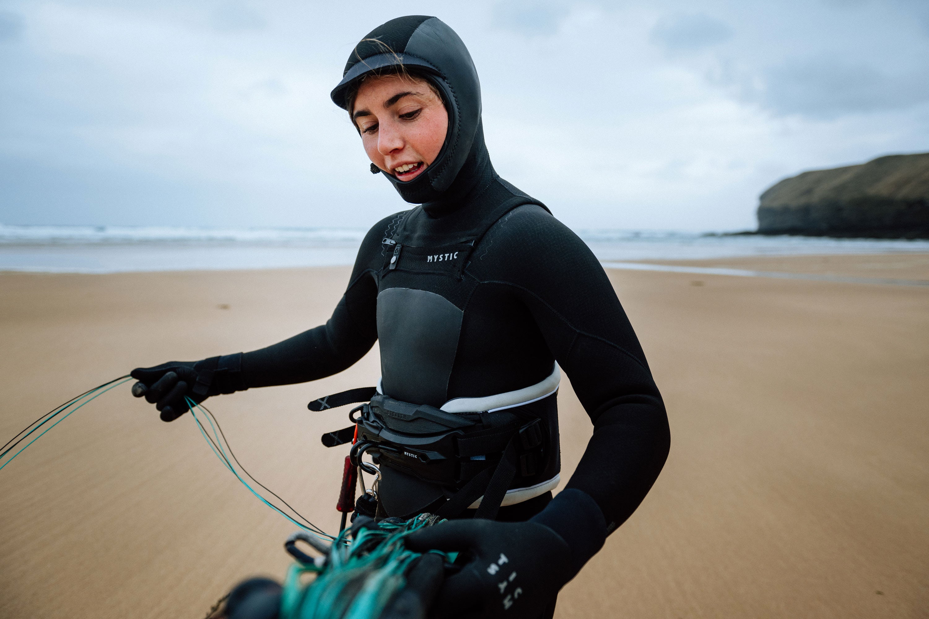 Mystic Gem Hooded Fullsuit 6/4/3mm combinaison femme noir