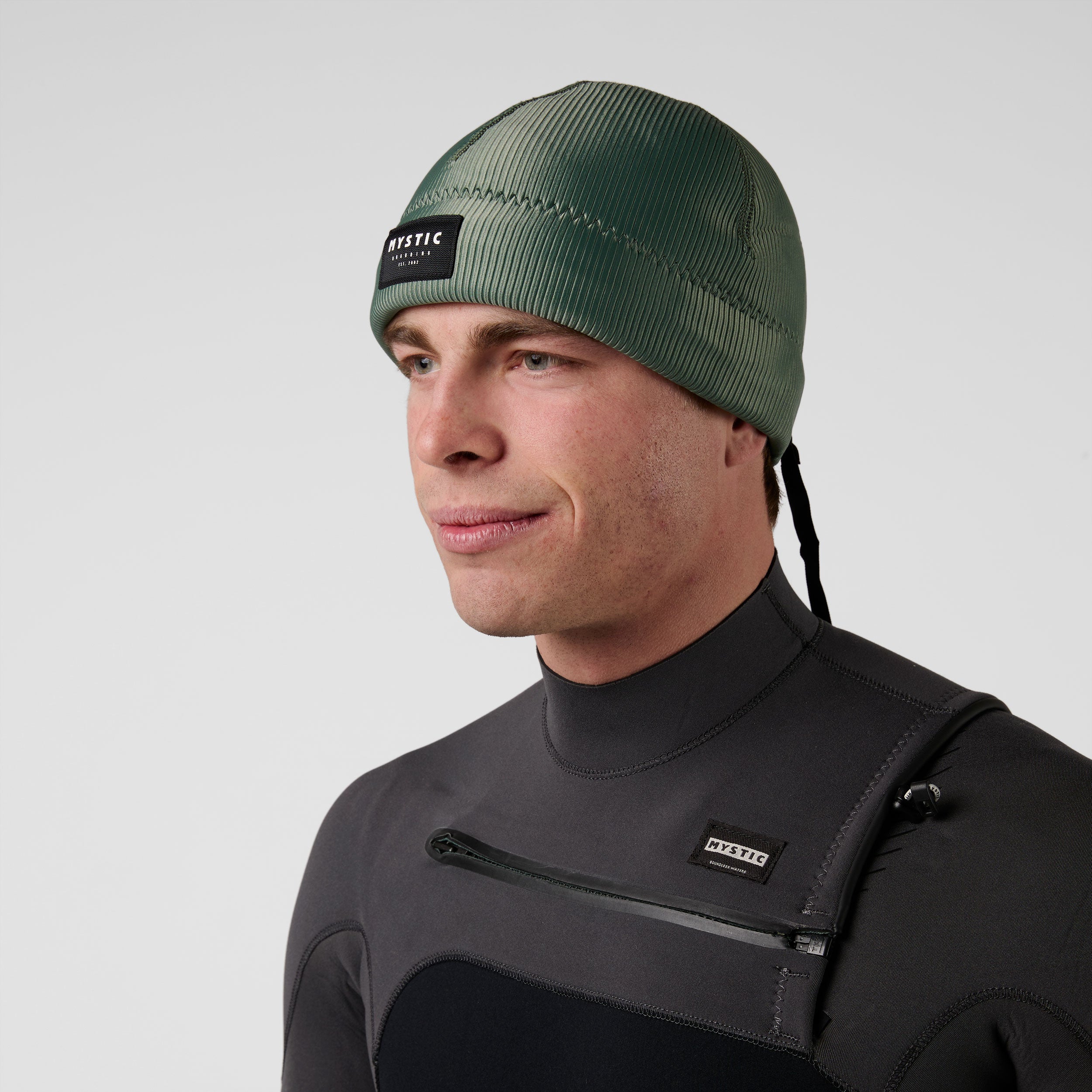Mystic Beanie Neoprene 2mm bonnet noir chaud hiver