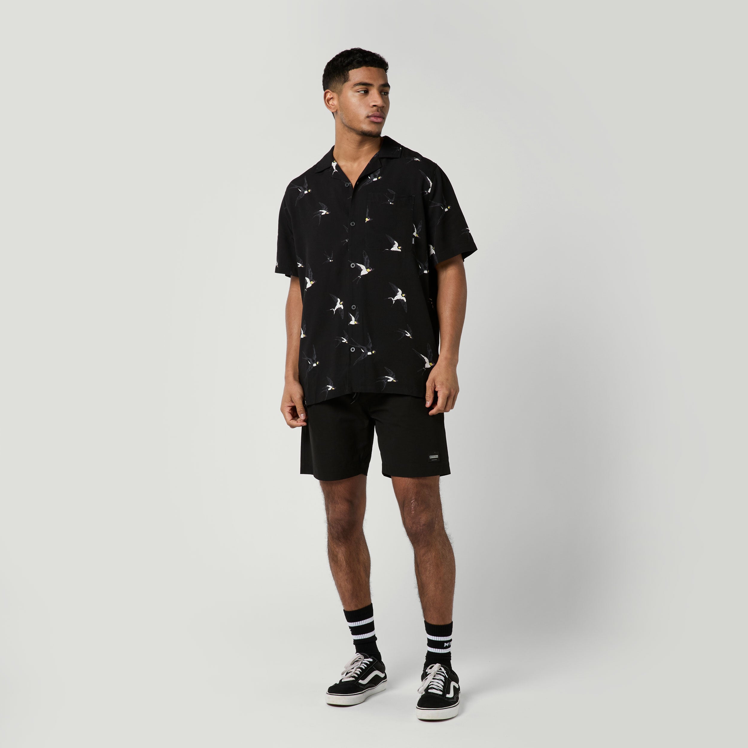 Mystic Ozzy Shirt chemise noire 100% rayonne