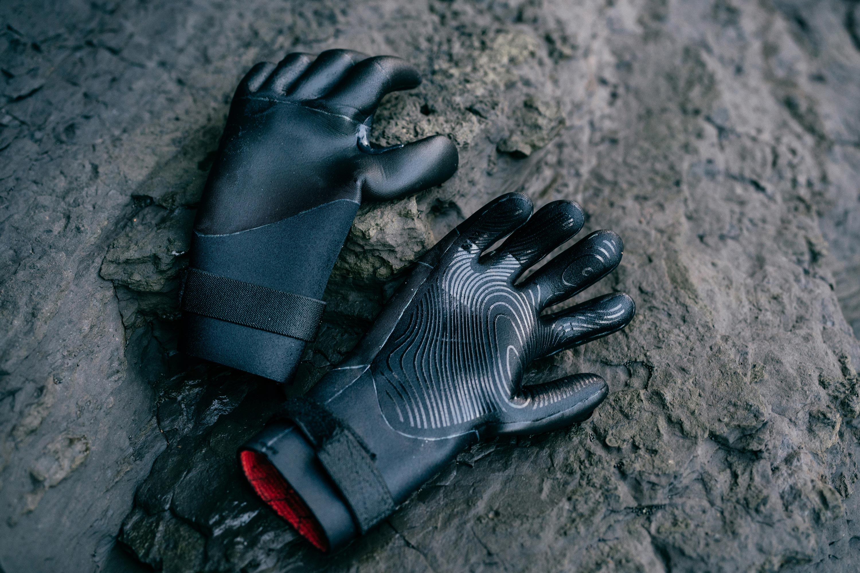 Mystic Supreme Glove 4mm Precurved gants néoprène noir