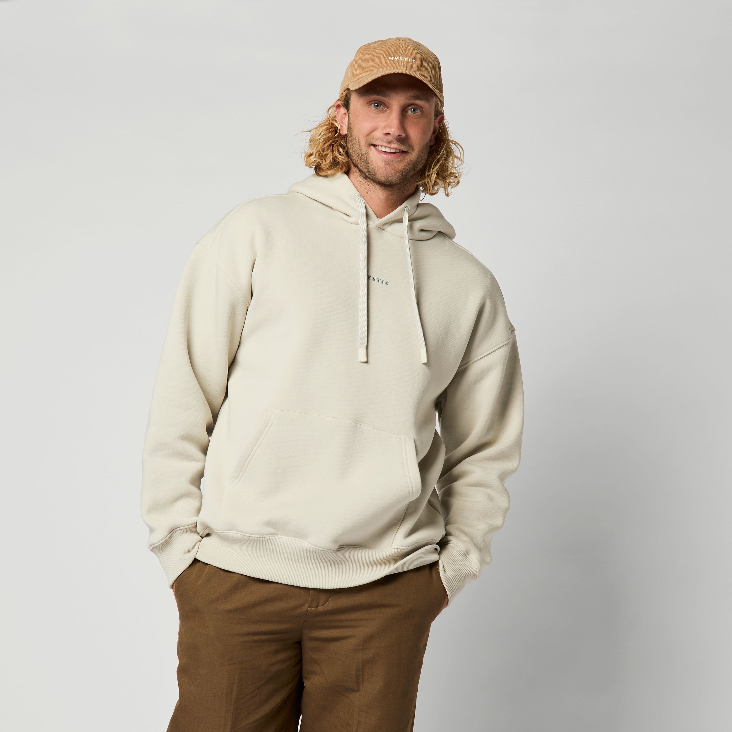 Mystic Manifesto sweat capuche sable coupe oversize