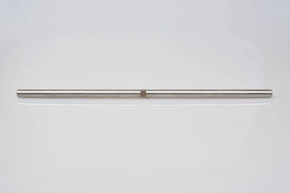 Lightning Freedom Drive Spine Shaft axe central