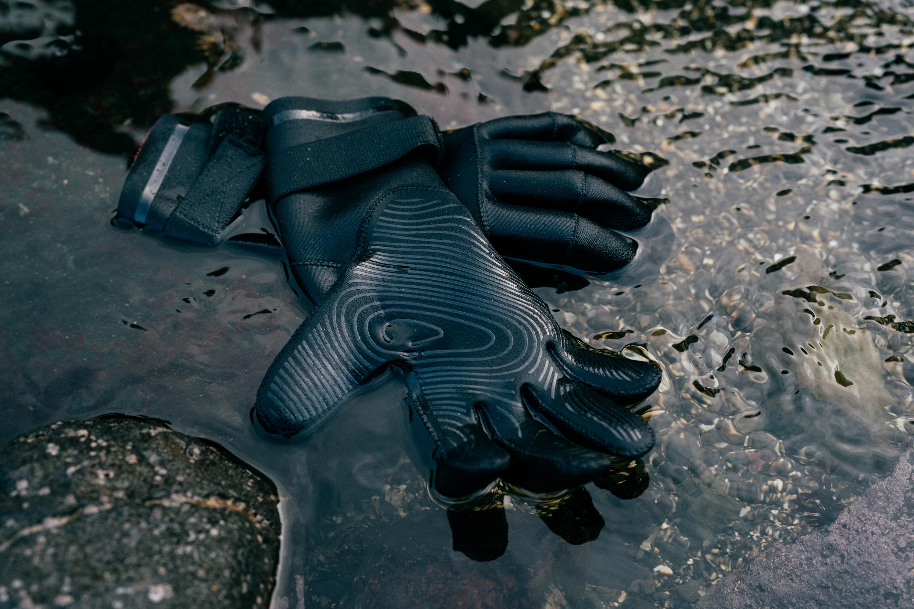 Mystic Roam 3mm gants néoprène noirs préformés